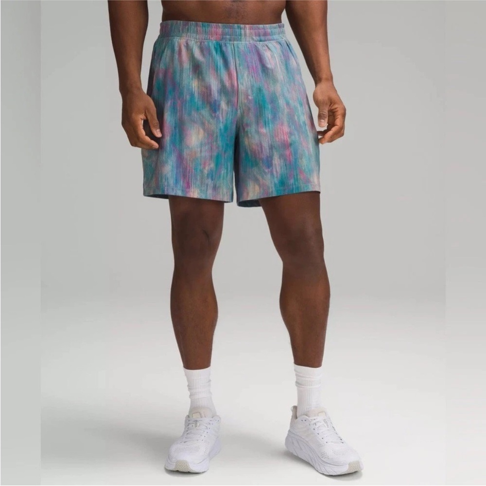 Men's Large Lululemon Pace Breaker Lined Short 7"